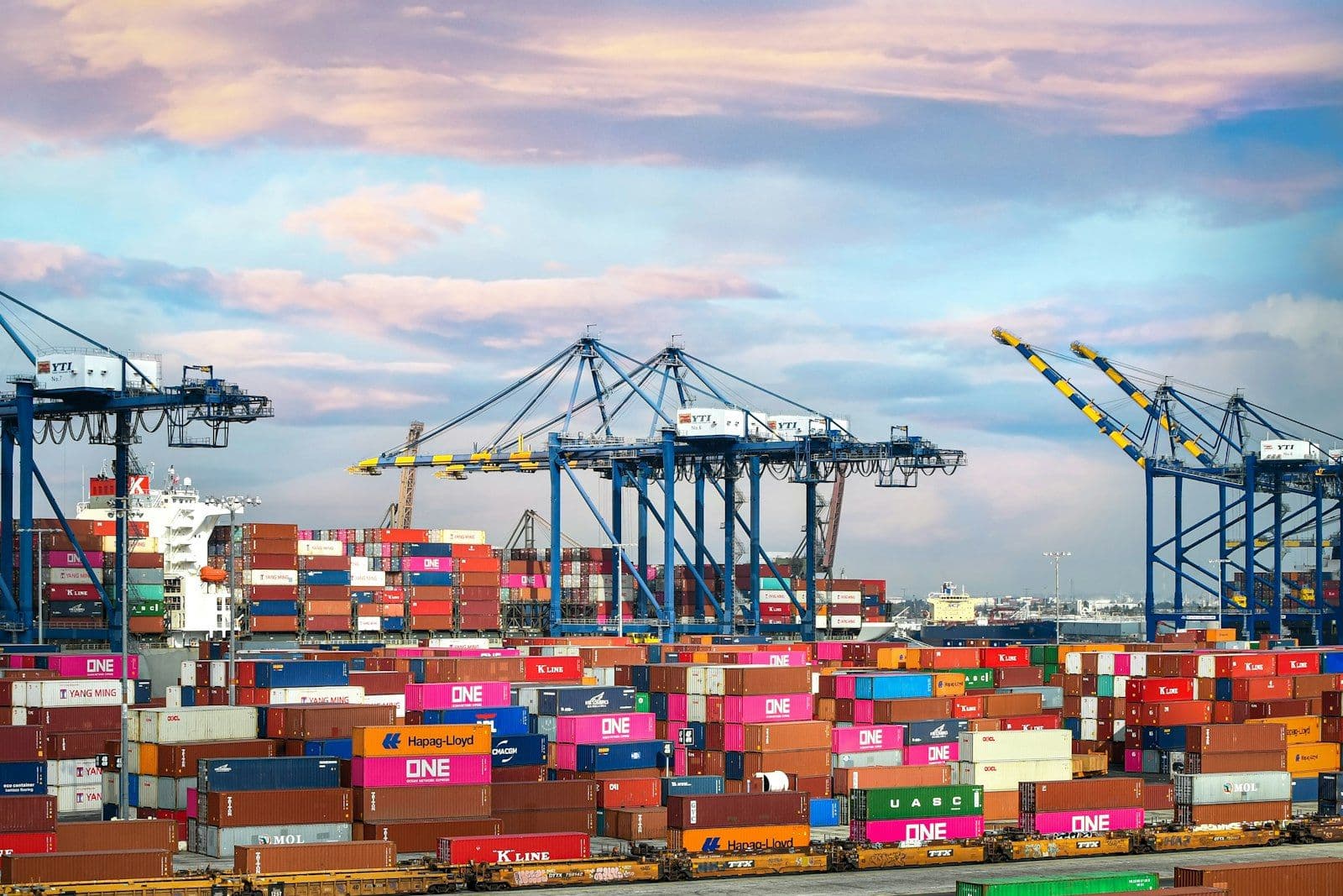 SeaRates Shut Down Its Load Calculator in 2026. Truck Packer Does the Same Job for $28 a Month